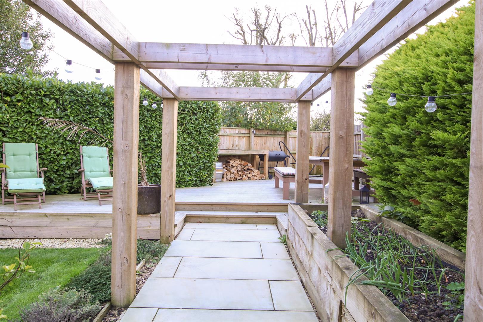 Surrey Close, Framlingham Gallery Image